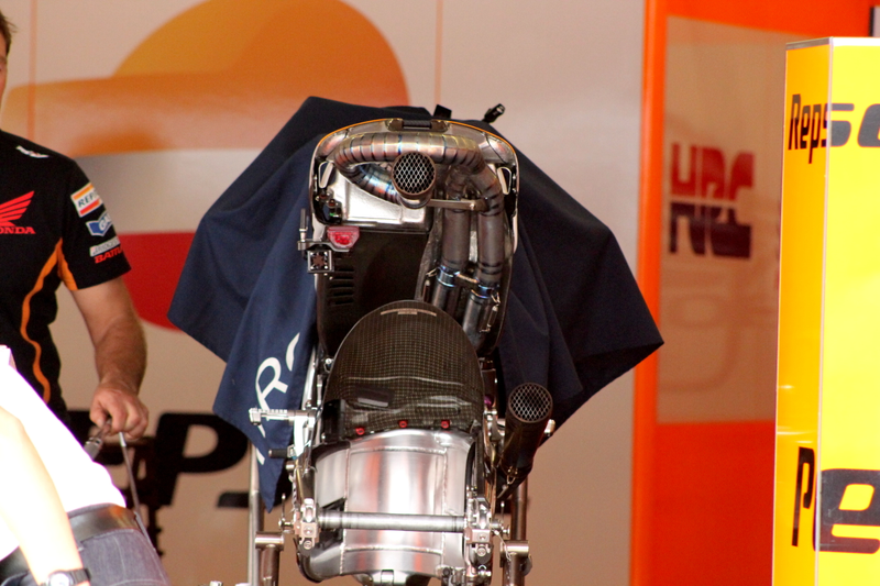 Illustration for article titled MotoGP Bikes In Various States Of Undress